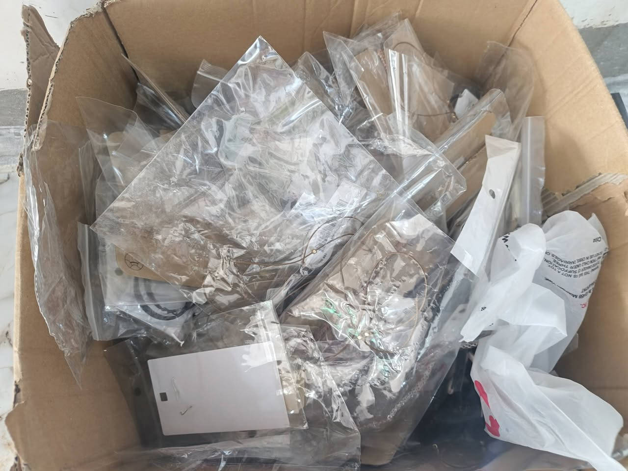 سلام عليكم عروض%50ملابس رجال ونساء وأطفال والعناية بل بشره واكسسوارات عروض تبدأ من اليوم إلى السبت الجاي إنشاء الله لحك قبل لا يخلص العرض العنوان منطقه الانتصار بل سوك مقابيل مدرسه الابتكار محلات أم عبدالله


**إذا كنت صاحب هذا الإعلان وتريد حذفه لأي سبب، رجاءا أرسل رسالة إلى الدعم الفني**