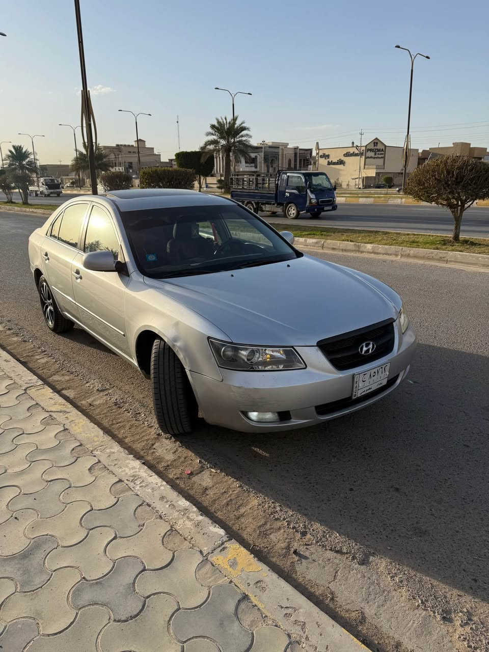 سوناتا 2008 خليجي
السعر 107 ومجال قليل
محرك 2400 دوش المرغوب
رقم بغداد بأسمنا تحويل 
شاشة ام الكاربلي وكاميرا خلفيه
تحكم ستيرن جهتين
كروز سرعة
سلايد روف
بروجكترات
ويل كب رياضي 17 
منظومة عدسات لايت عالي ناصي
 شرط بيهه لايت يسوي الشارع نهار

حجر بيئه بلادي جديد
تخم تاير رياضي جديد 
محرك وكير حاويه مبدلات
صدر امامي خلفي جديد
تبريد ثلاجه
مازدات جدد ومزروعلهن عدسات
مبولشه بالجديد ومسويلها حمام
كشنات مدوشمه 

السيارة بيهه صبغ قطعتين فقط
(باب خلف السايق وجاملغ خلفي اثر طخه دراجه )وبيهه جراد خفيف كلش  مبين بالصور
شواصي لغد دواخل كفاله عامه وسونارهه موجود
مع العلم السياره صارلهه عدنا من 2009 لحد هاللحظه وبالعافيه على الياخذها
*********** بغداد, العراق
