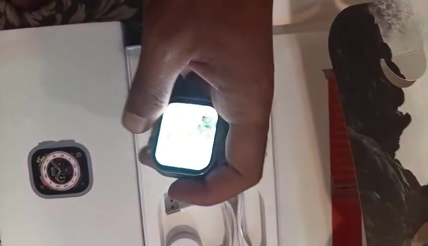 ساعه جديده غير مستخدمه 
خلي سعر بليرضي الله وبالعافيه عليك
الاستفسار 
***********
