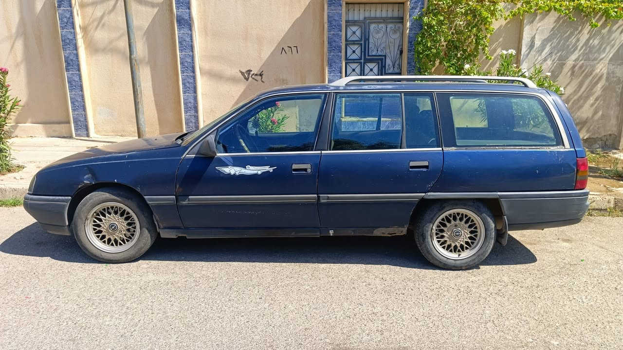 للبيع
اوبل اوميكا استيشن موديل 90 كير عادي 
محرك 6 سلندر 
كير ومحرك شركة ما مفتوح 

غير متوفر على الفيس بوك 

للتواصل عبر الواتس اب لبقية التفاصيل 
***********
