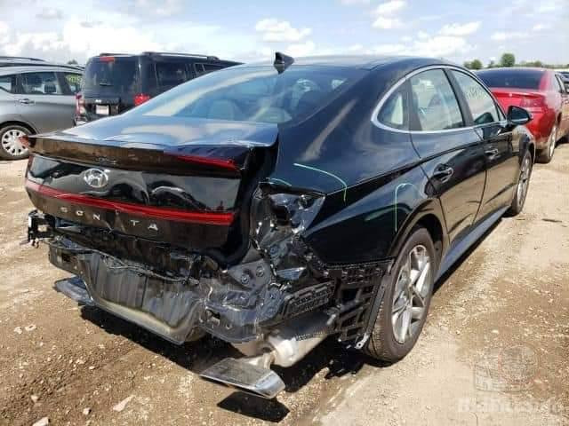 سوناتا  2021    limited
بيع او مراوس 
رقم اربيل الدولي الجديد تحويل مباشر. السياره ب اسمي
الحادث موضح ب الصور. 
حادث امريكا من الخلف +طخه ب الجاملغ (تكتك) نصبغ ربع الجاملغ الامامي اليسار حادث بسيط جدا 
جميع الايرباكات سليمة 
السياره جاهزه 
حجر بلادي 
   ماشيه ٨٢ الف كيلو متر.. ليس ميل

☐ 🎖️ المواصفات 🎖️
بانوراما
2500 مكينة المرغوب
بصمة تشغيل + البوب بصمة + تشغيل عن بعد+
كشن السايق كهربائي  
تبريد قطعتين
تبريد شاشة بيانو منفصل
تدفئه بالكشنات 
اوتو هولد + اوتو اوف
مانع انحدار ومانع انزلاق 
لد امامي نهاري+خلفي
لايت زينون عالي ناصي 
رادار امامي خلفي جانبي(360)درجه
شاشة كبيره بلادية + كامرا خلفيه دوارة 
مانع تصادم امامي خلفي
قيادة آليه تحديد مسار 
صندوق ذكي يفتح عند الاقتراب 
سايد بريك بصمه 
انضمة قيادة 4 
وباقي المواصفات معروفة للسيارة 
العنوان زيونه شارع الربيعي 
للاستفسار الاتصال 
السعر ١٦٧ وبيه مجال بسيط
***********
