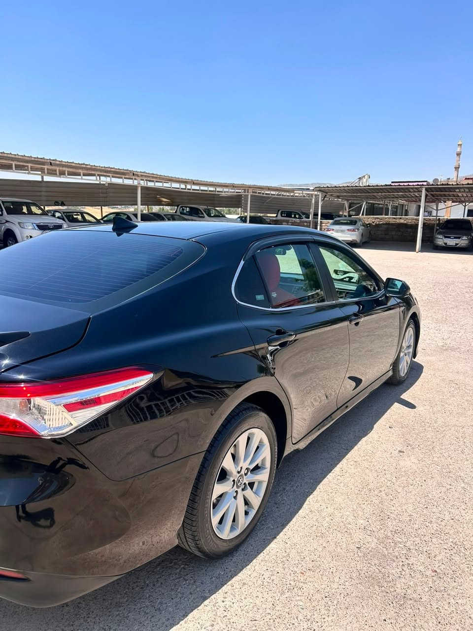 تيوتا كامري
موديل 2020 
موصفات LE
وارد امريكي 
ماشي ١٨٨ الف KM ايذا يسوي مايل يسير عقل 
نص بوند و جاملغ سايق سبغ و جاملغ خلفي سبغ 
يعني سياره بيها ٢ قطعه و نص صبغ بيدون ايرباگ داخل
گير 
محرك شرط
عنوان عقرء 
السعر 155 مجال 
رقمل هاتف وتساب علي 
***********
