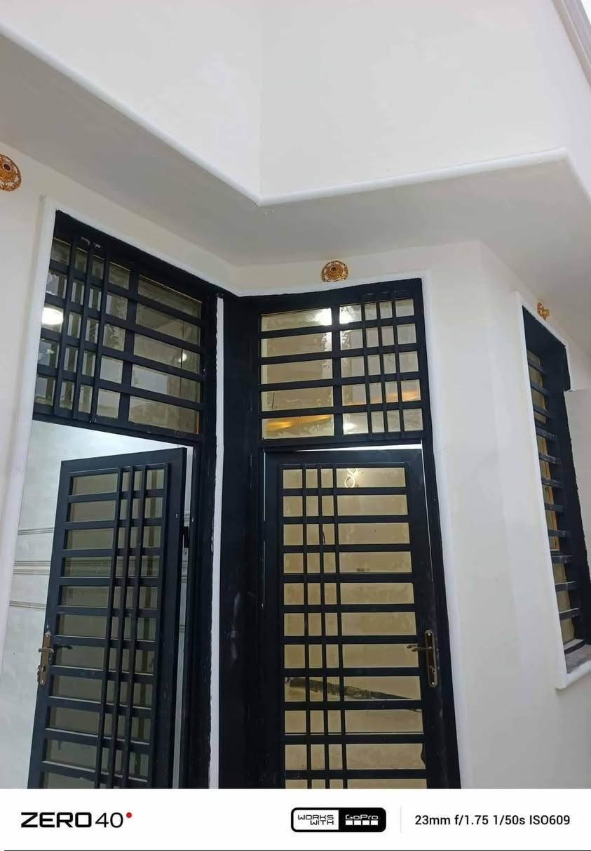 سلام عليكم بيت للبيع 100متر في النجف الأشرف(( تفاصيل لبيت👇))
غرفه 2

صاله

ستقبال

مطبخ

منور 

صحيات. ، رقم *********** 

موقع لبيت مقابل ملحق قرية الغدير عمود 326بلخط الاول قريب علشارع الرئيسي (((سعر لبيت 44مليون مع المجال)))
