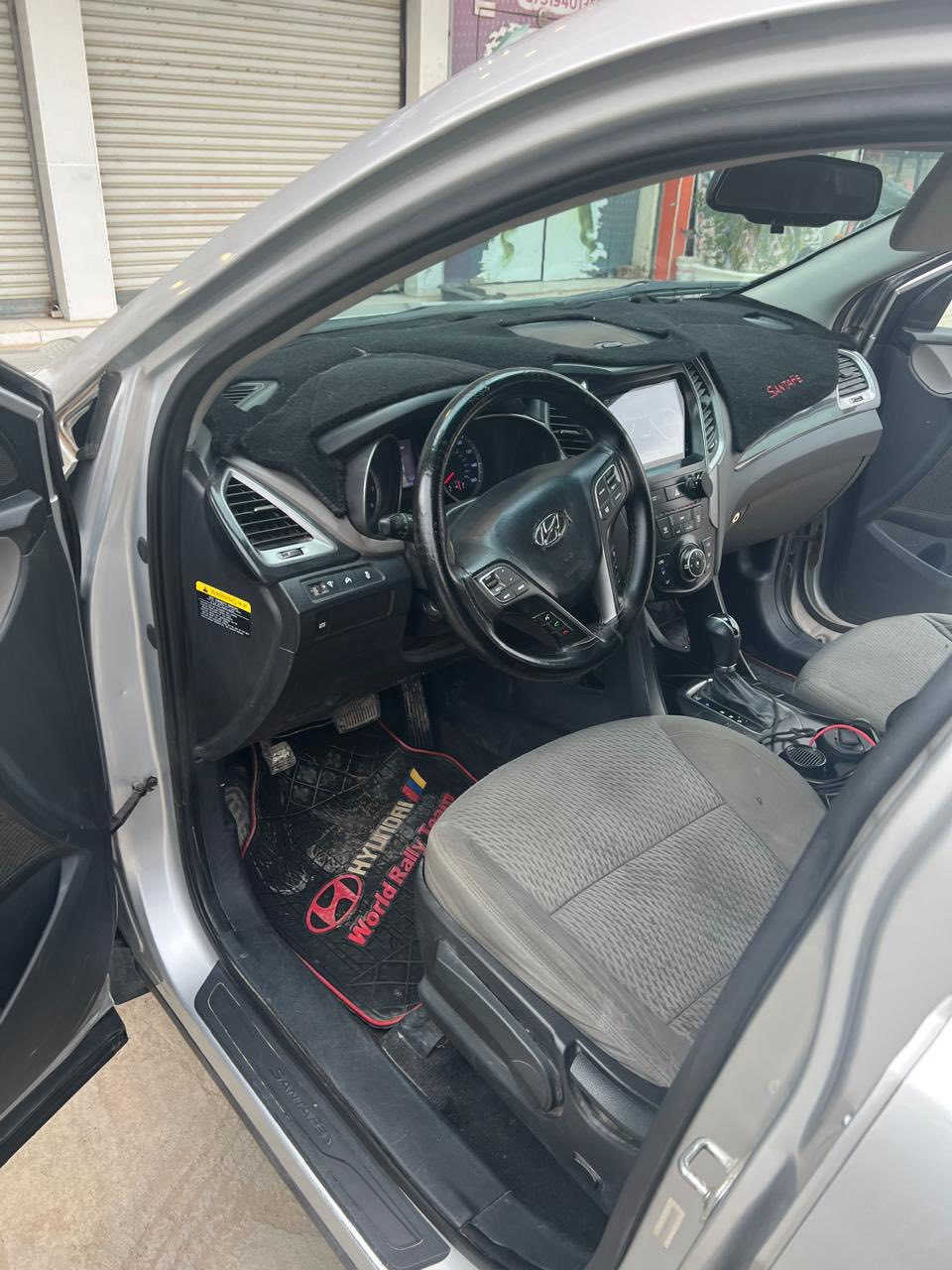 سنتافيا وارد امريكي موديل 2014 السيارة بيها 4 قطع بدون دواخل كلشي ما ناقصها السيارة كير ومحرك شرط محركها GDI 
كشرها نضيف وصورها كدامكم 
السيارة رايدها ب 130 
مكاني بغداد 
*********** رقمي
