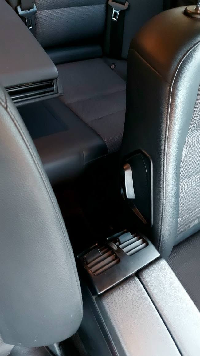 Mercedes C180 ___ 2009 <____   125km
استيراد أعلى فئة كماليات بدون فتحة..
تم الترخيص مرور مصر الجديدة..
تم رش أجزاء نضافة بسبب الشحن...
صيانات منتظمة لا يوجد أي مصاريف صيانات...
المعاينة مصر الجديدة 
0100_986_7472 القاهرة, مصر


**إذا كنت صاحب هذا الإعلان وتريد حذفه لأي سبب، رجاءا أرسل رسالة إلى الدعم الفني**