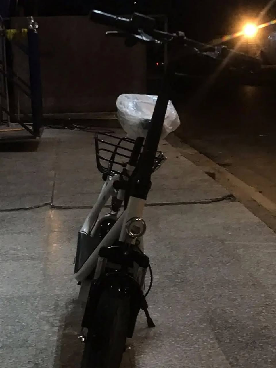 السلام عليكم بايسكل شحن بطارية ليثيوم سعر ٣٠٠ الف قفل عنوان كربلاء فلكة التربية للاستفسار الاتصال على الرقم ***********
