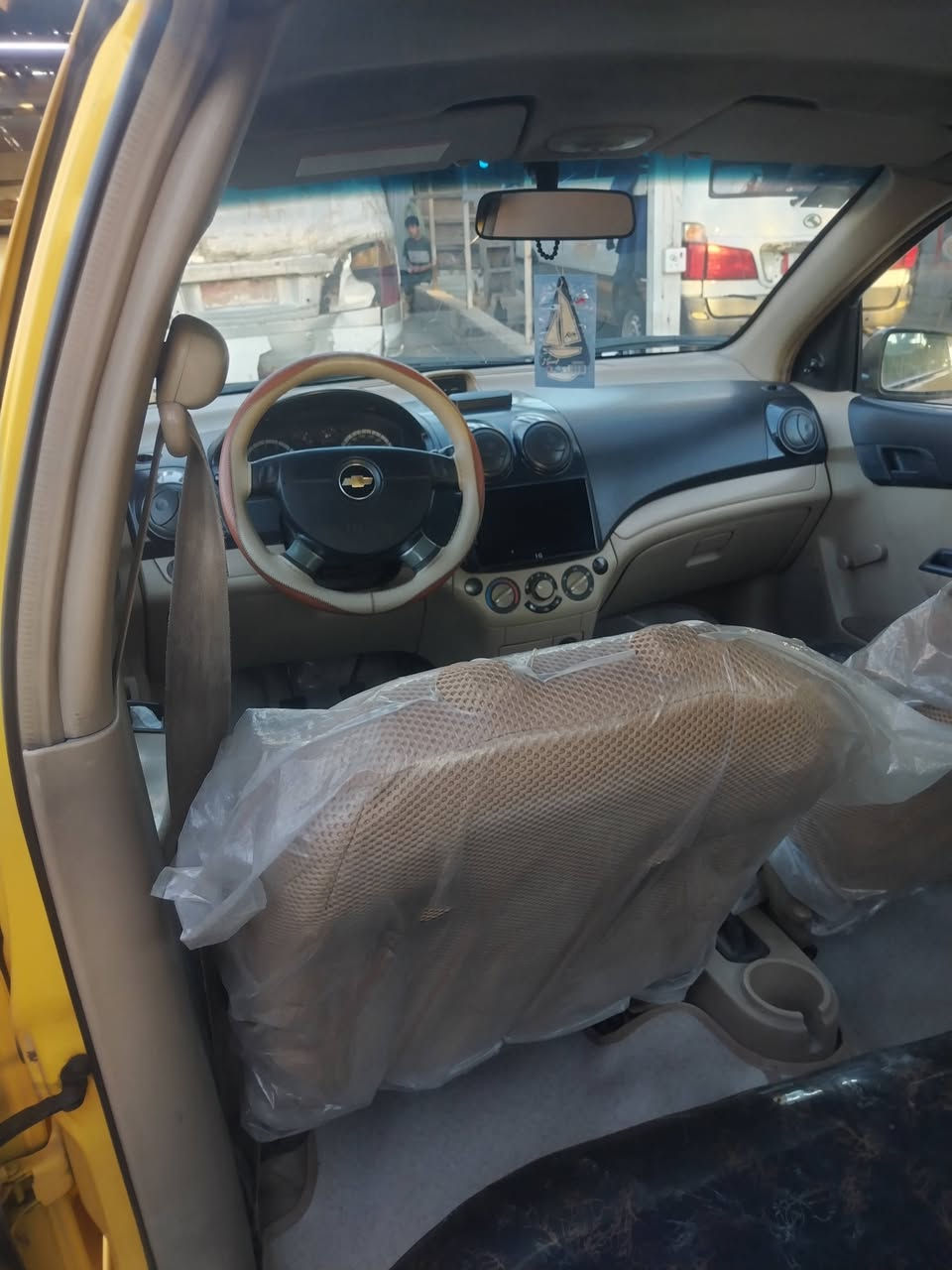 سلام عليكم من رخصت الكروب افيو موديل 2011 بيهه تبديل جاملغ أيسر اوبيهه ضربه جاملغ خلفي أيسر منضومه غاز سياره خير من الله جاهزه خليجي سعر 58 اوبيهه مجال رقم انكليزي /***********
