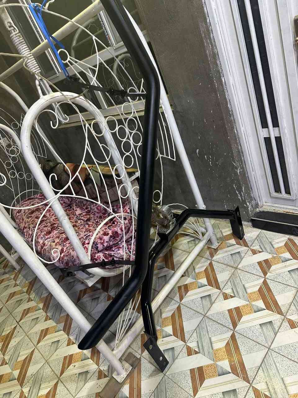 السلام عليكم دعاميات مال هايلوكس امامي وخلفي شغل ثقيل جدد العنوان بغداد السعر 150
***********
