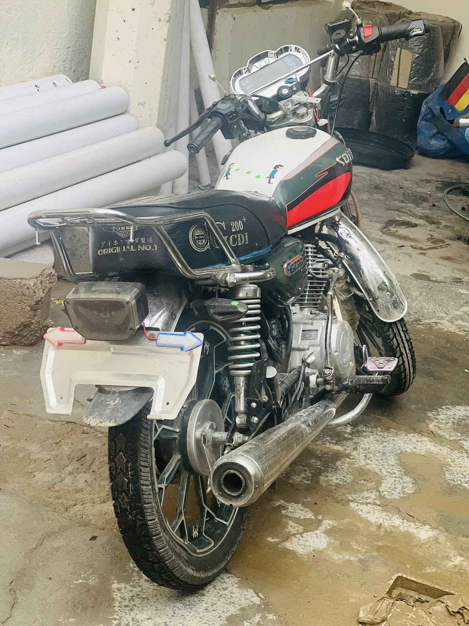 للبيع سيفان ٢٤لون زيتوني مميز باب اول مو تقليد باب اول مو تقليد المحرك ٢٠٠ccالدشبول شغال كله شغال تجي تفحص وتروح وبيك خير وتدلل شراي لا تعبني السعر ***********الموقع ديالى المقدادية ناحية ابي صيده
