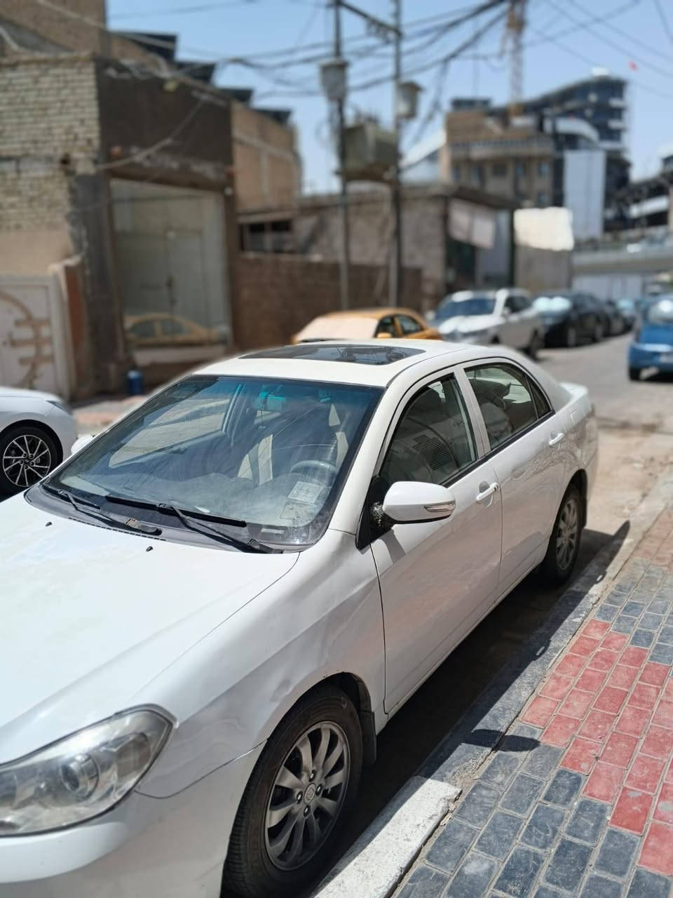 السلام عليكم مرخصت مدير الكروب بي واي دي موديل 13 رقم كربلاء الجديد بسمي سنويه ل 29 كير مكينه حداديه   جاهزه تبريد صارله سبوع صار هواه حار فقط سياره مامتعوبه من دوام لبيت السياره فول موصفات السياره نضيفه مكان السياره كربلاء حي الوفاء السعر 52  وأي ستفسار اتصل ***********
