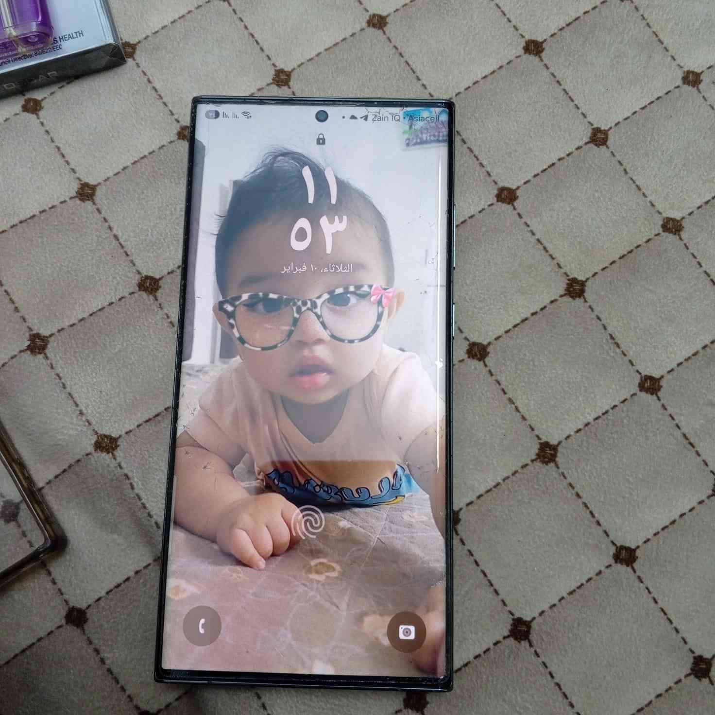 السلام عليكم s23البيع نضيف حيل 675 بغداد بسمايه *********** ويا كارتونه حافضات ثنين لزكات كامره
