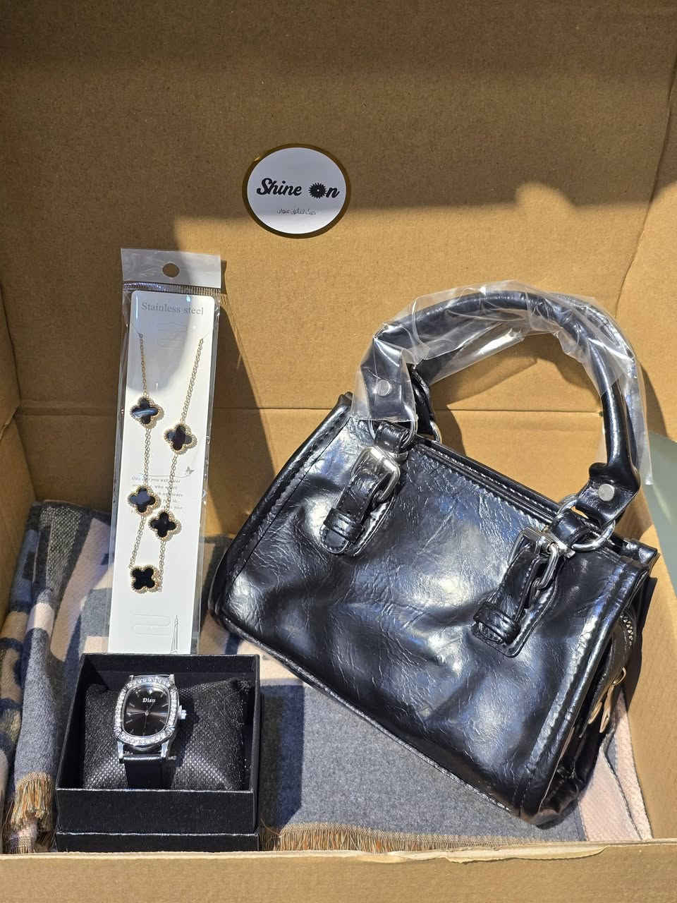 جزء من تجهيزات هدايا شهر ديسمبر ⛄️✨️
زبائننا الاعزاء لطلب الهدايا راسلونا وتدللون 🫶🏻 
Shine On 🔮 حيثُ للتألقِ عنوان 

 🌸 بوتيك شاين اون للاكسسوارات والعطور النسائية والرجالية 

اكسسوارات "نسائية ، رجالية " _ عطور _ ميك اب  _ حقائب - هدايا
المتجر مفتوح من الساعة 3 ظهرا ولغاية ال 11 ليلا

خدمة حجز الطلبات متوفرة طول اليوم وعلى مدار 24 ساعة

يتوفر خدمة تغليف الهدايا واختيار الهدية حسب الطلب ❤🌹🌺 

💥للحجز والاستفسار مراسلة الصفحة 📥
او الاتصال واتس اب
***********
—————————————-
💥توصيل لكافة انحاء العراق 🏎
خانقين 2000 دينار والمحافظات 5000 الاف دينار
موقع المحل : خانقين تولة فروش شارع السايدين
مقابل تربية كوردستان 
Khanaqin , Diyala , Iraq 📍
.
.
.
.
#تولة_فروش #reels #محل #خانقين #shine_on  حيثُ_للتألقِ_عنوان بوتيك_شاين_اون  مستلزمات_نسائية كوزمتك عطور ملابس اكسسوارات حقائب ترند العراق خانقين بوتيك هدايا
