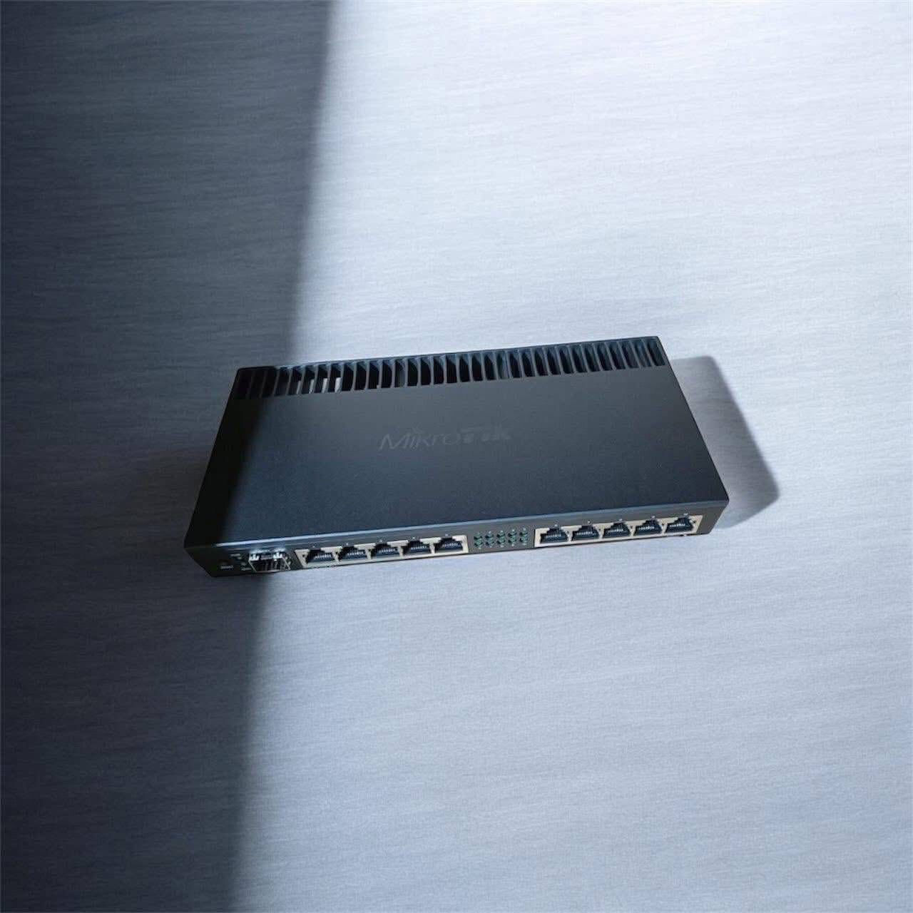 🔴🔥 سويج ميكروتك RB4011 🔥
💥 أداء قوي وسرعة عالية للشبكات الاحترافية

🔴 السعر: 280,000 الف

📩 للحجز والاستفسار خاص
🚚 يتوفر توصيل لكافة المحافظات


**إذا كنت صاحب هذا الإعلان وتريد حذفه لأي سبب، رجاءا أرسل رسالة إلى الدعم الفني**