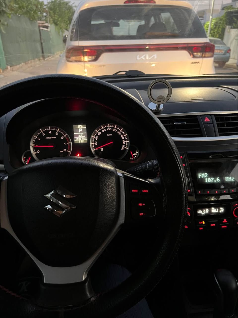 سوزوكي سويفت ٢٠١٤ خةليجي سفري شةريكةي هةولير سةيارةكة ياباني ئةسلة گير مةكينة تةبريد بةشةرت وةكو بوياغ بةس دو بست بؤياغي هةية بي ژؤري بئ ئيرباگ بةس سندوقي هةندةك ساردي هةية سةنةوي شتي نوية سةعري ٨١ مةجال زانياري زياتر *********** أربيل, العراق
