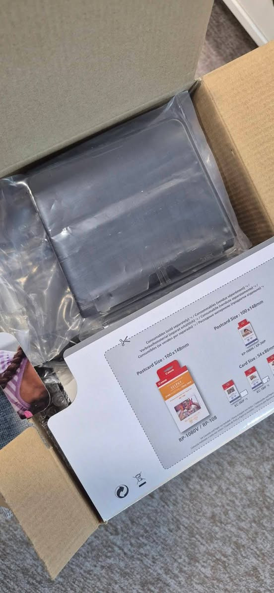 Canon SELPHY CP1000 طابعة صور محمولة ومدمجة مصممة لتقديم مطبوعات ذات جودة احترافية بسرعة وسهولة. 

جديد غير مستخدم 
بسعر مناسب🤍


**إذا كنت صاحب هذا الإعلان وتريد حذفه لأي سبب، رجاءا أرسل رسالة إلى الدعم الفني**