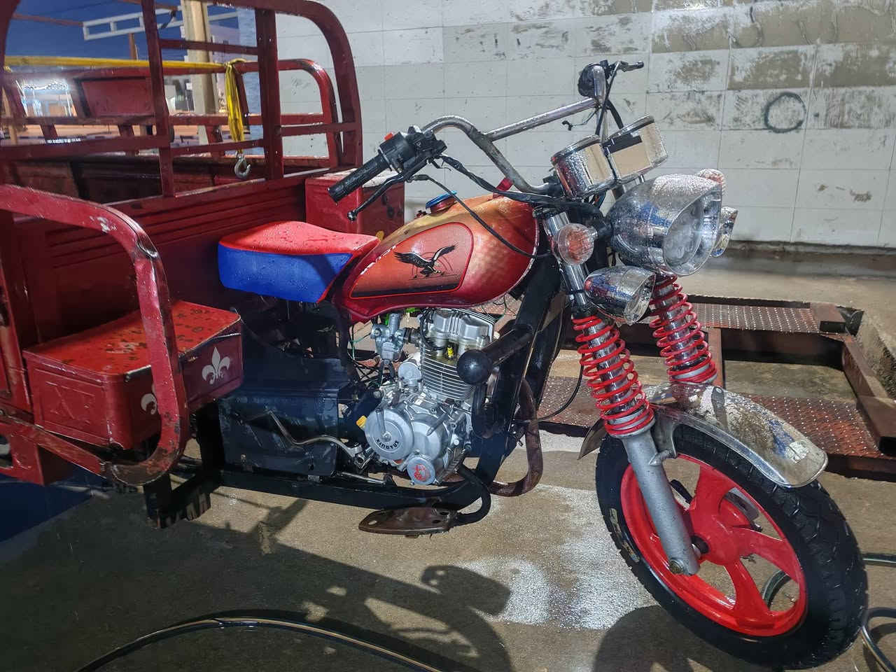 ستوته ام الطير موديل ٢١
محرك وكير وتايرات وكهربائيات كلهن انضاف
مسجله مستلم سنويه باقيه بس الوحات
البدي تعبان
سعره مليون ونص
***********
مكانه الخالديه
