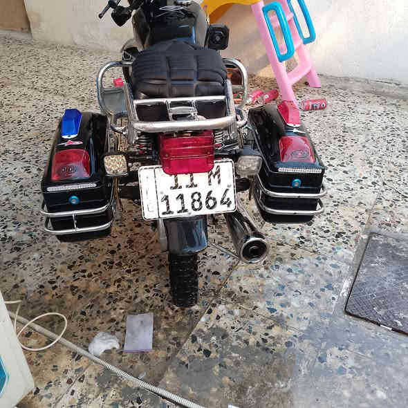 السلام عليكم 
عندي سيفان موديل ٢٣ دراجه حلوه كلش أحله من الصور بهوايه ممشتغله دلفري من الشغل للبيت ممتعوبه رقم انكليزي اب اسمي اريد مراوس بدراجه هم رقم او ابيع ب مليون و ٩٥٠ ما اجاوب عله الفيس راسلني واتساب وتدلل 
***********
