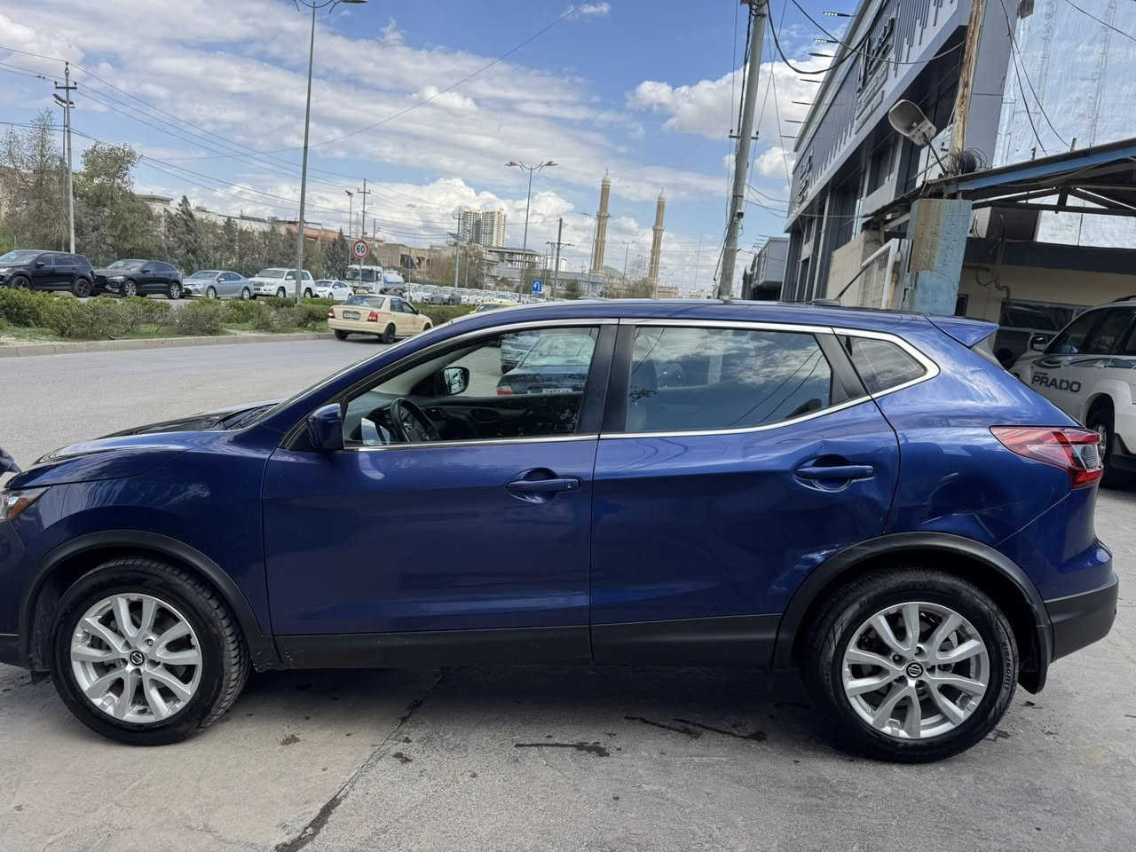 سلام عليكم عندي نيسان روج اس ماشيه 68 الف كيلو حادثها الامريكي بس باب السايق وبيها طخه بالباب الي خلف باب السايق مثل ماموضح بالصور هذا بالعراق السعر 165 $ 

للتواصل ‭0771 274 7641‬ واتساب
