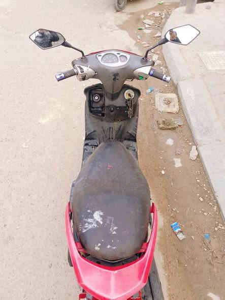 السلام عليكم سكنس نثية 110 ياباني للبيع دراجة شغالة وخير من الله نقصها بس كفرات ماصدة موجودة شغالة سلف وهندر محركها كلش حلو مبدل طابوكة جديدة مال تفسيخ لا دخان ولا اي شي السعر ٣٥٠ 
التواصل على رقم الهاتف مارد على الخاص 
***********
