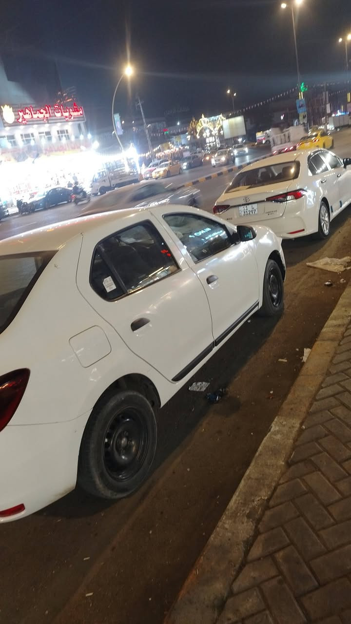 السلام عليكم رينو سمبل للبيع موديل ٢٠١٨
السياره بسمي مكاني بغداد حي اور بيها تنقيص بالمكينه
صدار امامي جديد مابيها اي نقص بس المكينه السعر ٦٠
***********
