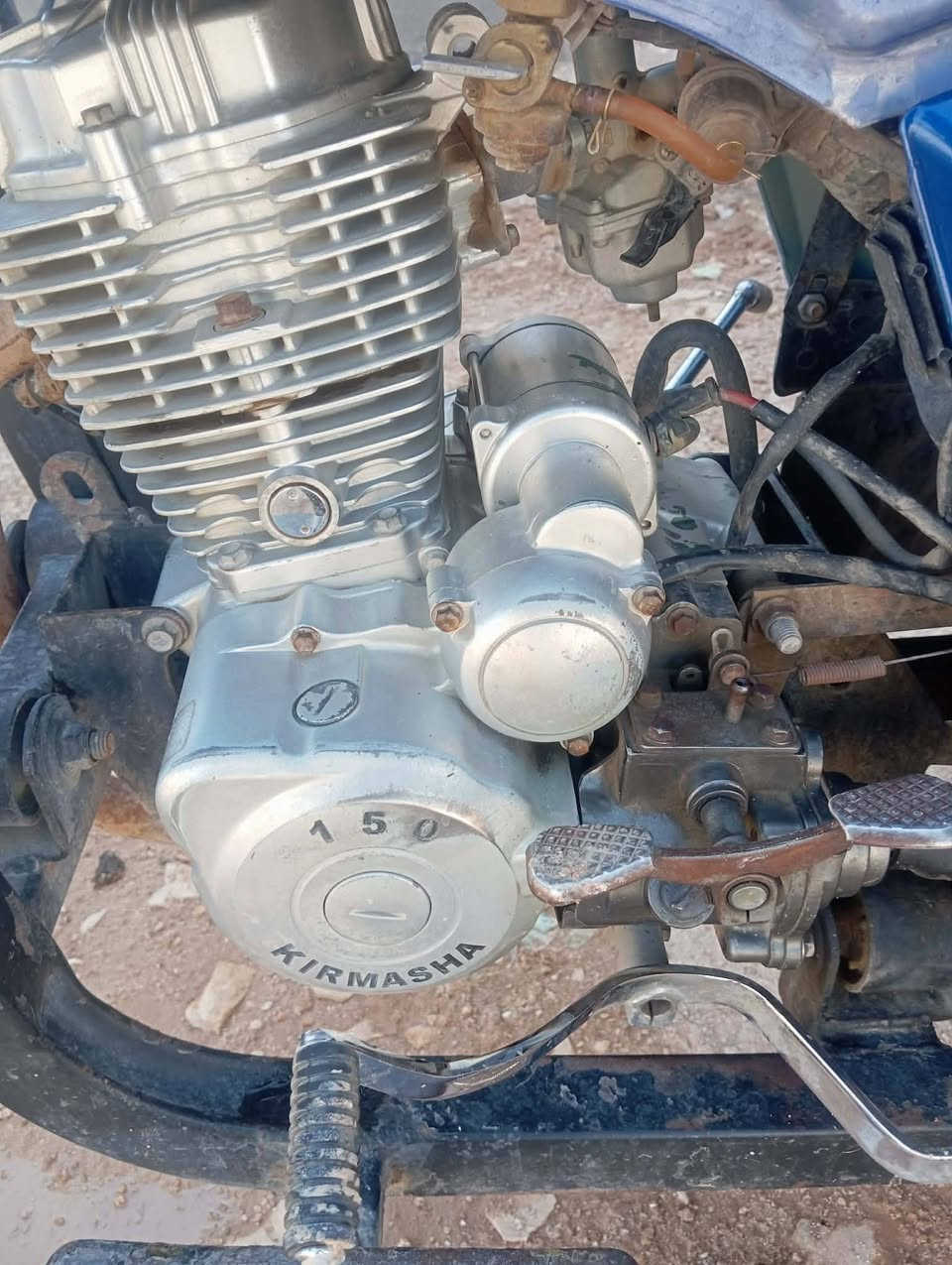 ستوته للبيع بسعر مليون ونص وبيها مجال الشاصي 19 والمكينه 21 ما مفتوحه مال شغل يعني فول نضافه الرقم *********** هاذا رقمي

