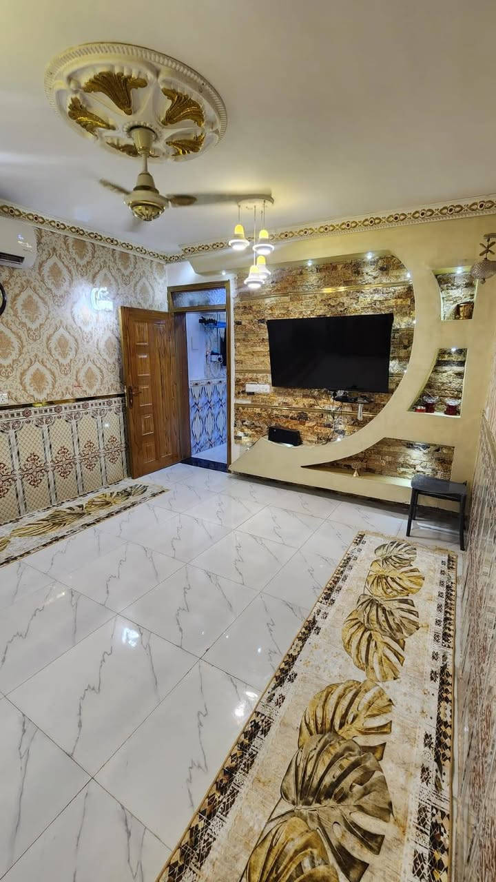 السلام عليكم  ،،، بيت زراعي للبيع  سند ٢٥ ابو دشير  قرب مستوصف التحدي قرب اسواق السيد  البيت مساحه ١٠٠ متر واجه ٥ ونزال ٢٠ يحتوي  على مدخلين مطبخ وستقبال وحولي +خدمات وغرفه نوم والطابق الثاني سندويج بنل غرفتين +سطح خلفي المراجعه مع صاحب الرقم ،،***********
