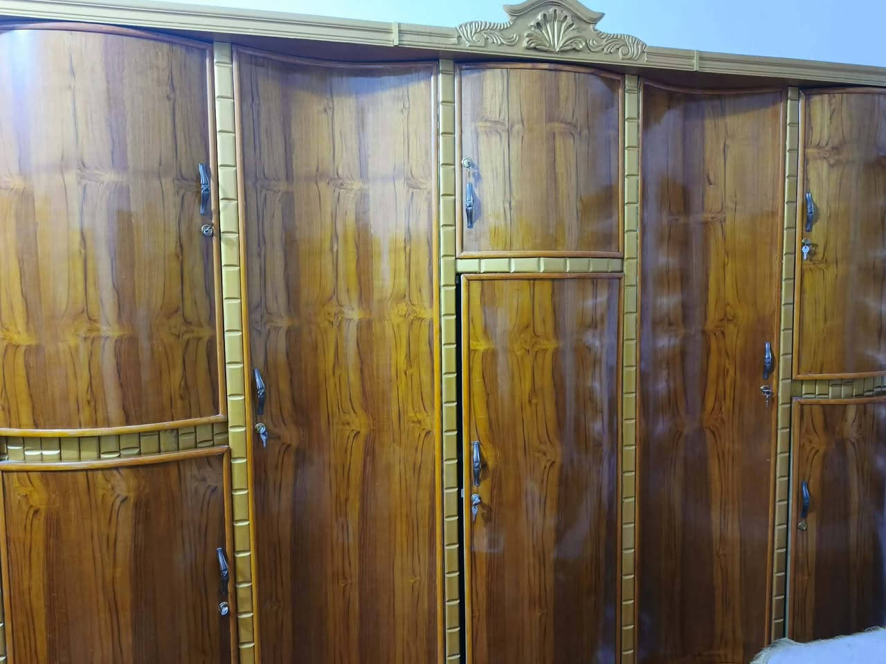 سلام عليكم غرفه نوم صاج درجة اولى السعر 650 وبية مجال ***********
