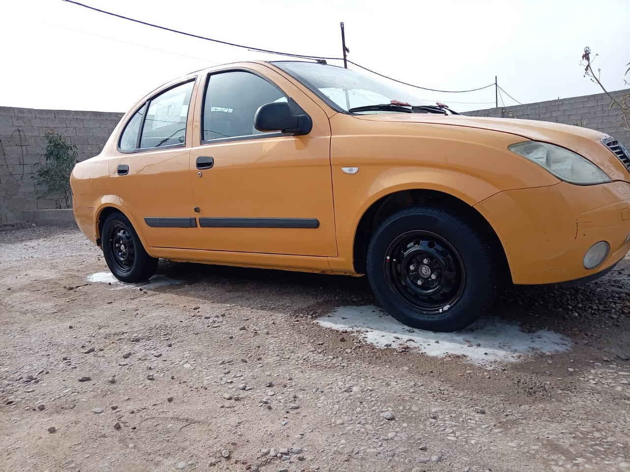 السلام عليكم .. للبيع طيبه 2015 رقم بغداد بسمي سنويه لغايه ٢٨ مكفوله كفاله عامه مكينه بيهة خيط بخار فقط المكان بغداد  السعر 45 الاتصال ***********
