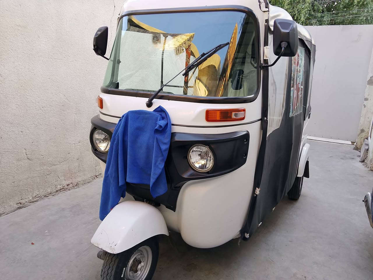 سلام عليكم تكتك موديل 21 تكتك نضيفه خير من الله وسعر عل خاص رقم الهاتف ***********
