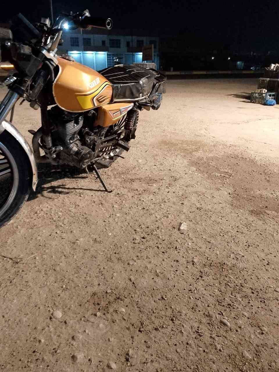 سلام عليكم 
سيفان 25 للبيع 
مكينه سبانه ممدود عليها بس تفيلس 
يرادلها ترتيبات بصيطه 
كهربائيات كلها شغاله 
اوراق كورتونيه 

ابيع هلموجود جوه السوك 680 وبيها مجال 
مكاني ديالى الخالص هبهب 
رقمي ***********
