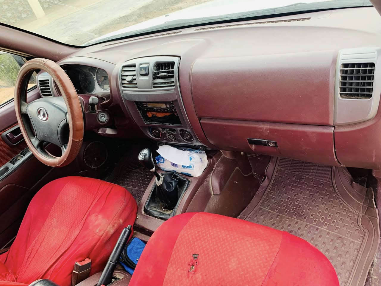 للبيع سيارك كريت ويل  موديل 2013 المكان بغداد السعر 65 وبيها مجال ***********
