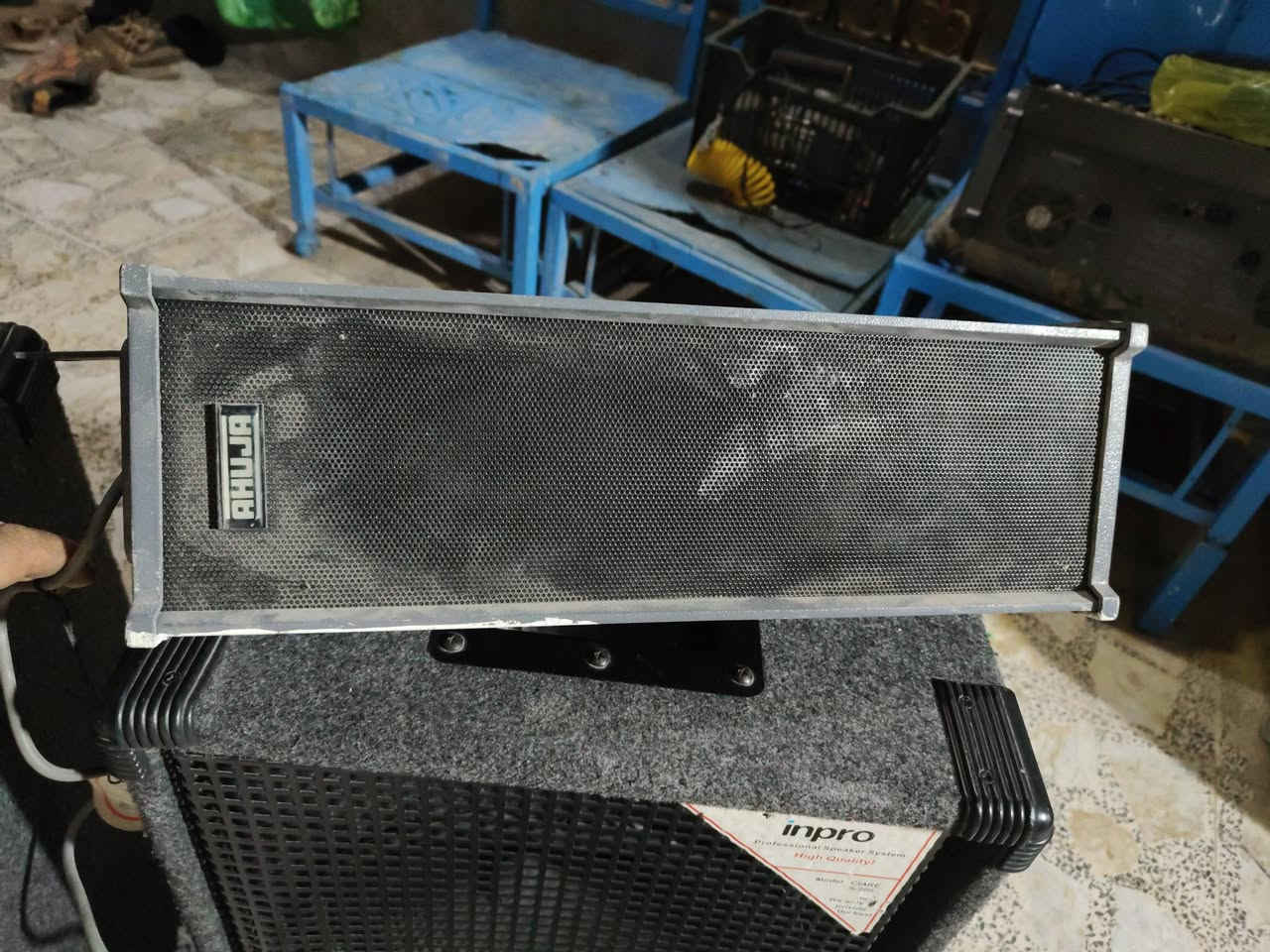 السلام عليكم خدام الحسين
جهاز سماعات تهوجه سماعات بي ان سي 
للبيع سعر 700 مجال 
مكاننا كوت ***********
