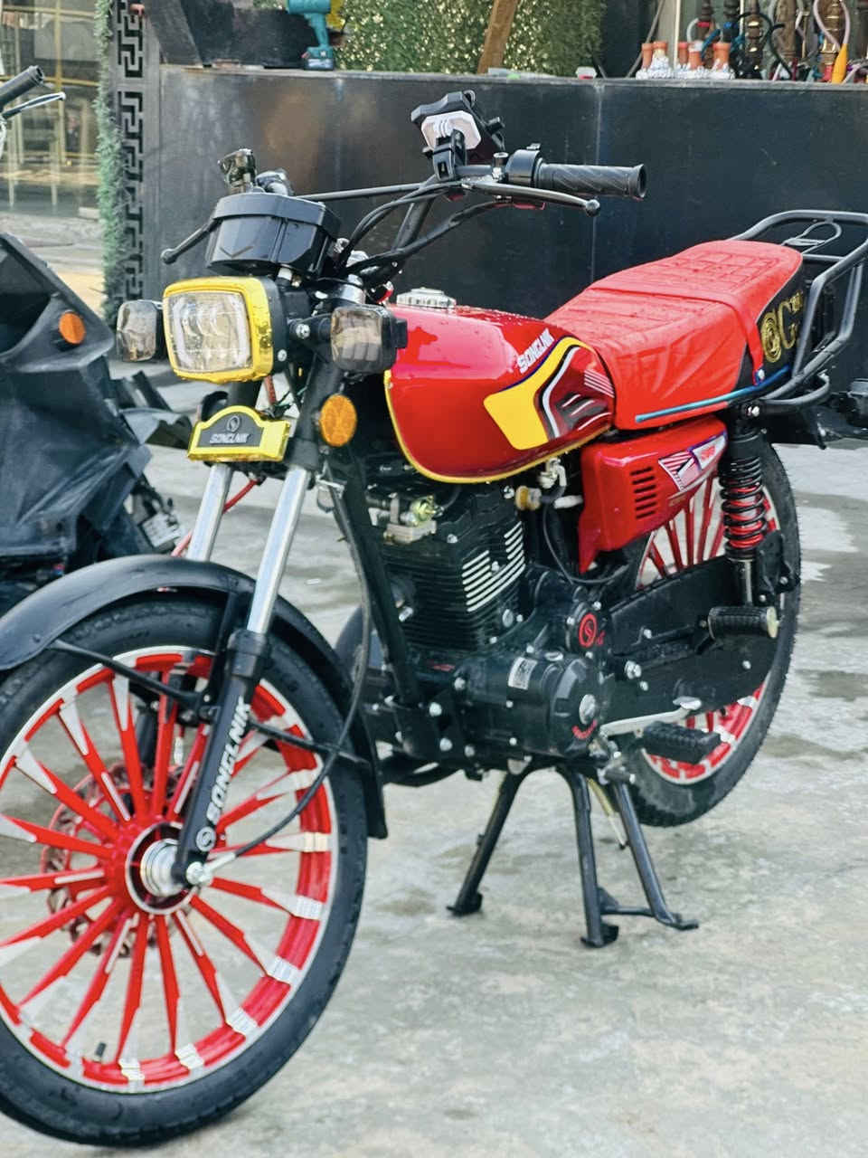 دراجه للبيع دراجه مصاله 7ايام من اخذته بعده زيرو  اوراقه كامله دراجه جديده جديده مدل26. بصمتين تجي وياه مكاني بياع تقاطع درويش ***********  مكينه 200
