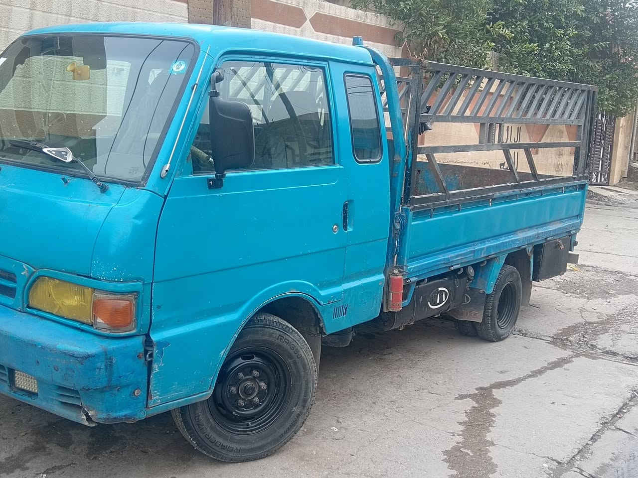 كيا للبيع بنكو موديل 1996 رقم نينوي انكليزي بسمي سنويه 2027 المحرك يبخر  والكير الرابعايفلت السعر 50 وبيعا مجال والباقي شرط الشاصي والاكسن  وطخم تايه جديد موصل *********** بي واتساب
