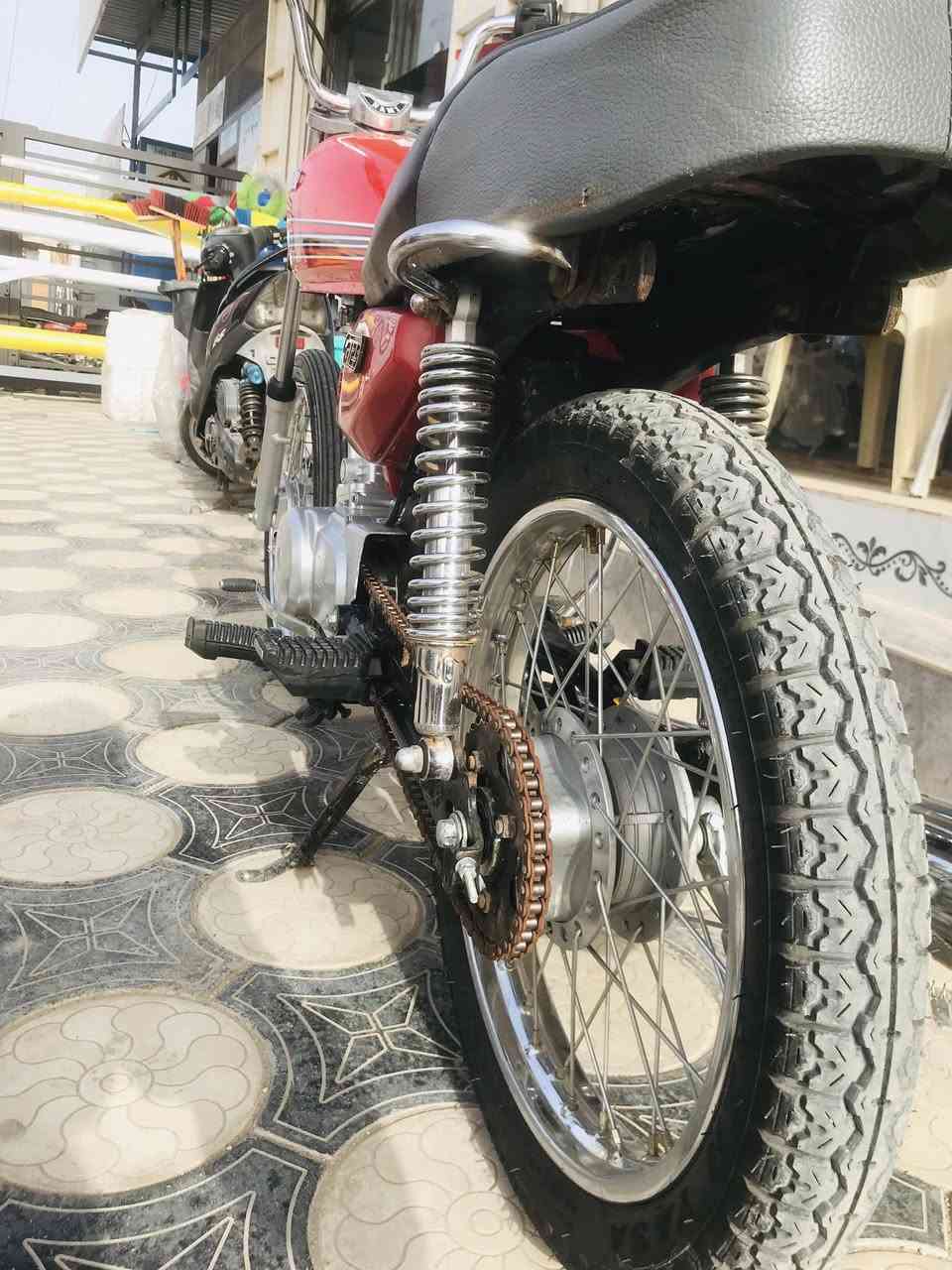 سلام عليكم شباب دراجه نضيفه دراجه تعمير كلك   السعر 600 وبيه مجال للطيبين *********** هاذه رقمي
