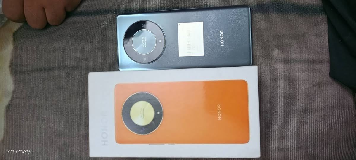 سلام عليكم جهاز لل بيع هونر x9B الجهاز نضاف 100/100 اذا لكيت زلغ لو شي تاخذه بلاش و كامل ملحقات الجهاز مضموم جان و مكفول و شاحنه و كامل لل اخير مكاني بغداد الشعله هاذ رقمي واتساب ارد سعره 300 وبي مجال بسيط و الجهاز مفوله لل اخير هاذ رقمي ارد واتساب فقط ***********
