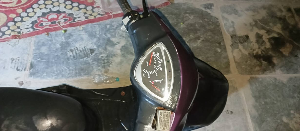 السلام عليكم درجة مكس عدل البيع مفتوح مره وحد مبدل بوشه +كزوز رياضي كربائيت كله شغله  المكين مشاء الله  مدريه الكل جمعه بدل دهن  اني  السعر 600 وبيه مجال حك الجي مكاني بصره قضاء المدينه منطقة الخاص الرقم *********** بس وتساب
