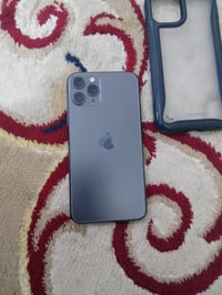 ايفون ١١ برو فقط ذاكرة 256 مبدل شاشة درجة اولى  بطارية 83  السعر 250  ...