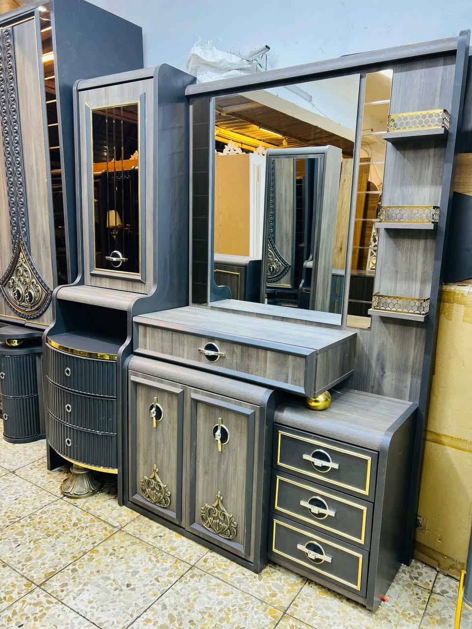 غرفة تركيه للبيع  🗣️                                                   ستفسار سكرين للمنشور وتفضل خاص🙏.                             الي عندة غرفة مستخدمه يدزلي صور ☺️                         حتى لو تعبانة اخذها🫠


**إذا كنت صاحب هذا الإعلان وتريد حذفه لأي سبب، رجاءا أرسل رسالة إلى الدعم الفني**