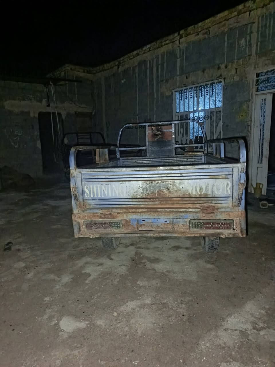 السلام عليكم ستوته للبيع موديل 15 بدون اوراق مكان ستوته بابل حمزه الغربي بالعوادل سعره 475 وبيها مجال قليل ما متواجد على الفيس شراي يتصل هذا رقمي***********
