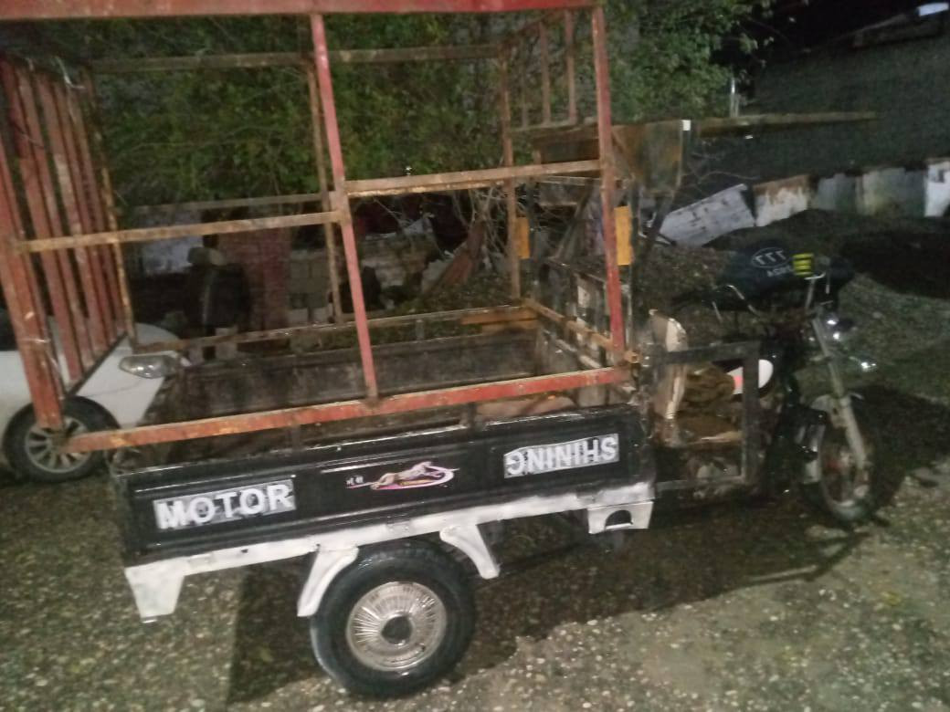 السلام عليكم ورحمه الله وبركاته إني مكلف بل نشر ستوتا كدام العين شاصي شراط محراك  كهربيت كلها شغال شراط موديل 2016ابيع أو اروس اب اي شيء والسعر 550وبيها مجال رقم الهاتف ***********كوراك***********اسيا وتساب
