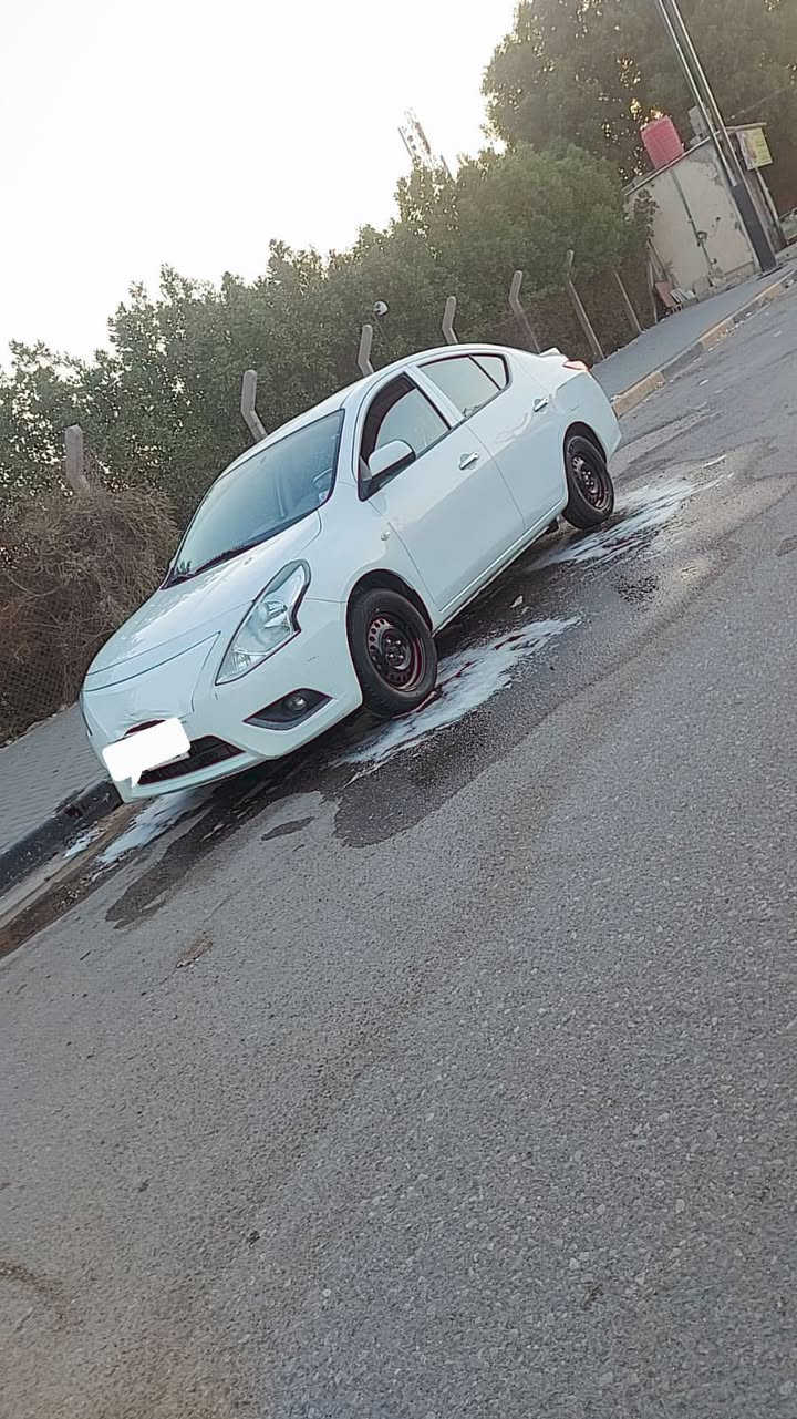 السلام عليكم سني موديل هندي موديل 22 ماشيه 150مبدل بيهه الجامغ الكدام بدون دواخل وبيهه ضربه بلجاملغ الوره بلمكان المحدد مال رقمهه بغداد وراعيهه هنا بلبصره للبيع سعرهه 110 وبيهه مجال ***********
