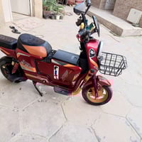 ،، عندي دراجة شحن للبيع ،، اسم الدراجه إكس 900،، بيها بك R فول مواصفات...