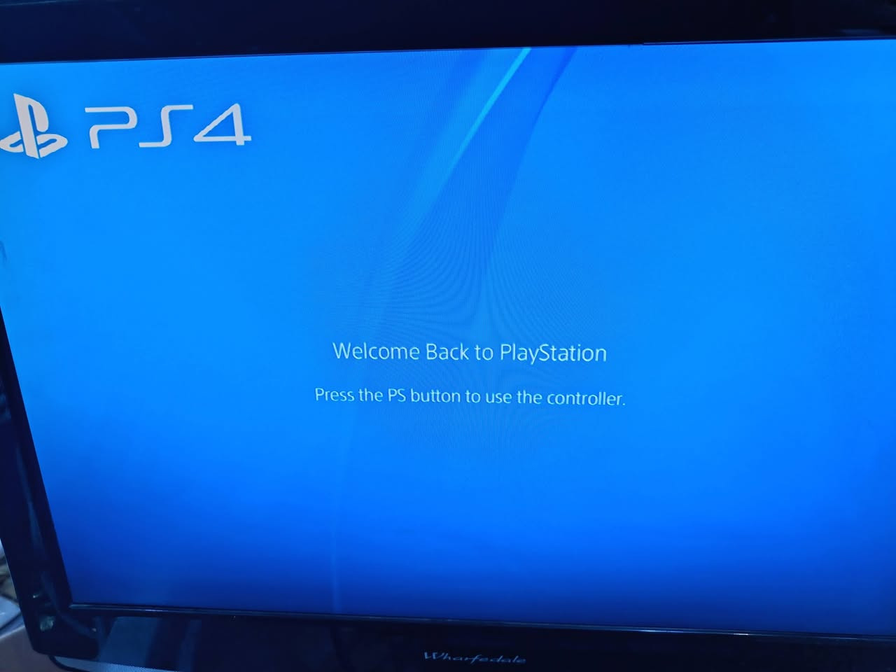 بلي 4 بالة ما محدث يعني يتهكر شغال وياه يدة وحدة السعر200 وبي مجال وتوصيل مجاني لكل المحافظات وهذا رقمي للاستفسار ***********
