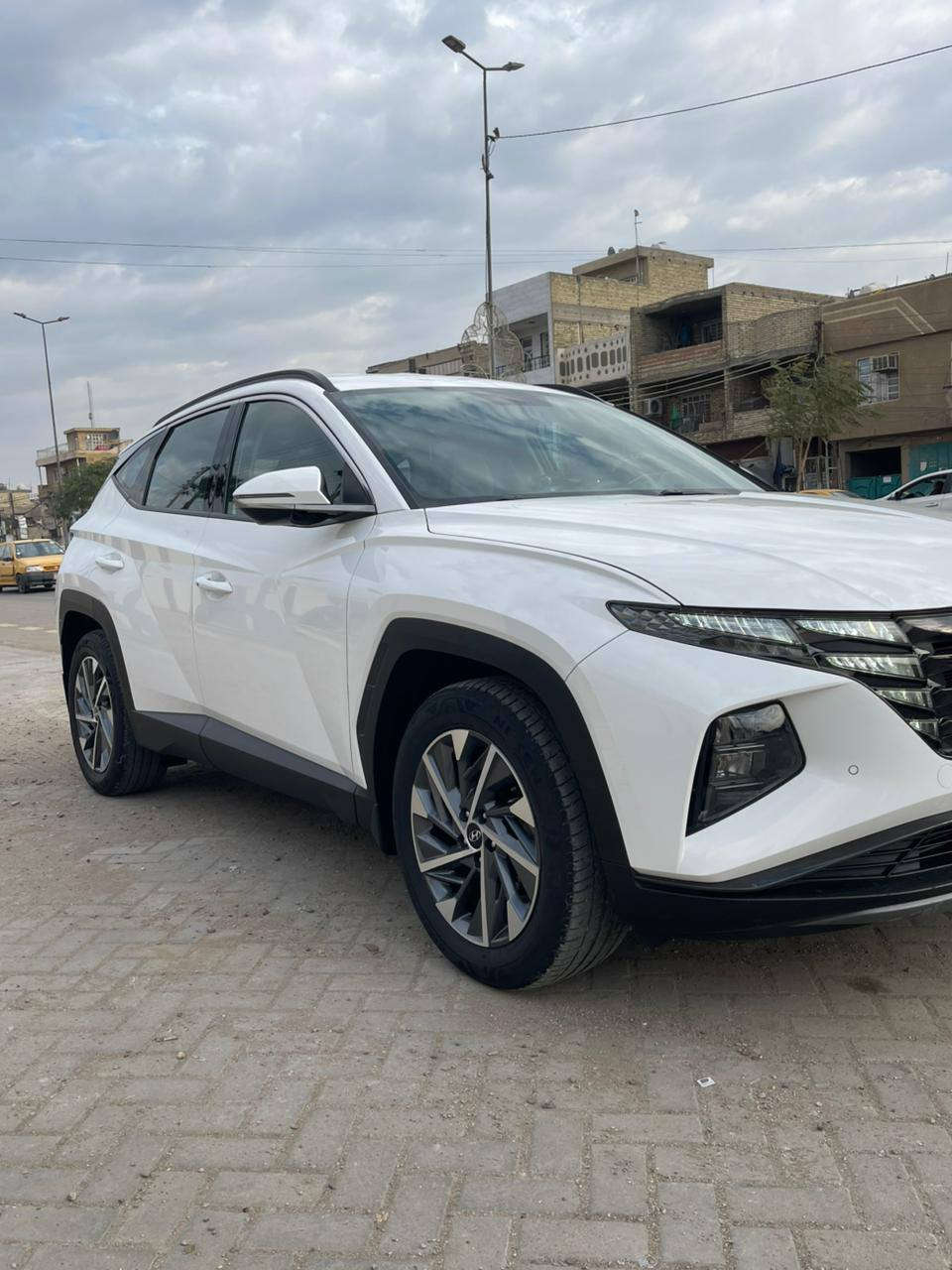 السلام عليكم توكسان موديل 2023 جديدة ماشية 28 السيارة كفالة عامة فول عدا الفتحة رقم اربيل ترايه زيرو السعر 208 بيه مجال قليل عنوان بغداد
‏‪***********‬‏
