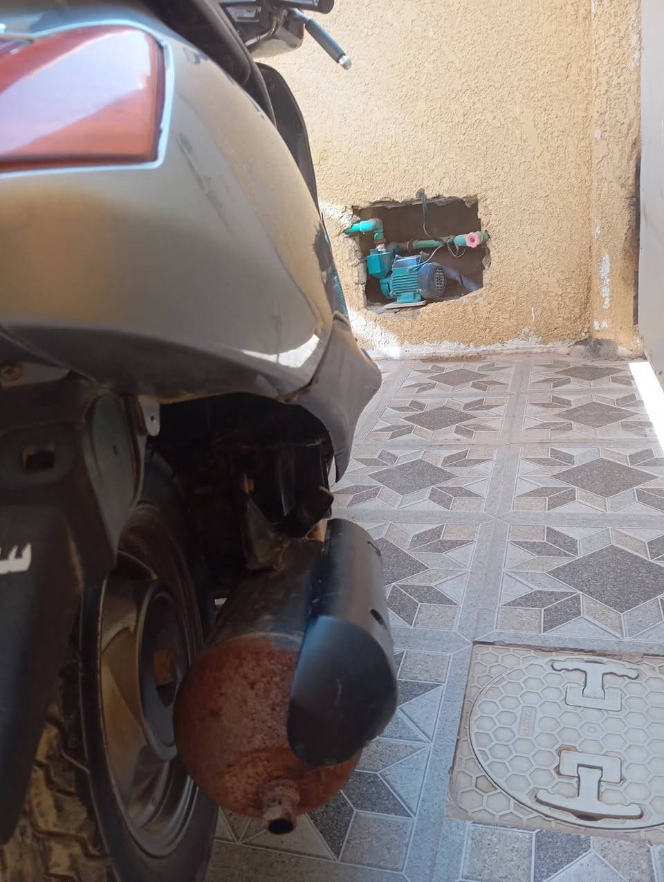 دراجه سبيسي ياباني للبيع مكينه حاويه رمبه جديده نزلتها مامفتوحه كفرات تجاري اصلي وباقي كله شغال لايت عالي ناصي إشارات يمنه يسره نكره سلف هندر سعرها 755 وبلعافيه ع ياخذهاا 

ودراجه ادرس محوره كابريتر مكينه مجفته مره وحده وتجفيت اصلي ونكره سلف وهندر ولايت عالي ناصي واشاره يمنه يسره ونضافته كدامهم وسعرها 650  وبيه مجال قليل وبلعافيه ع يأخذها 
مكاني كوت حي الحكيم 
رقمي  ***********
