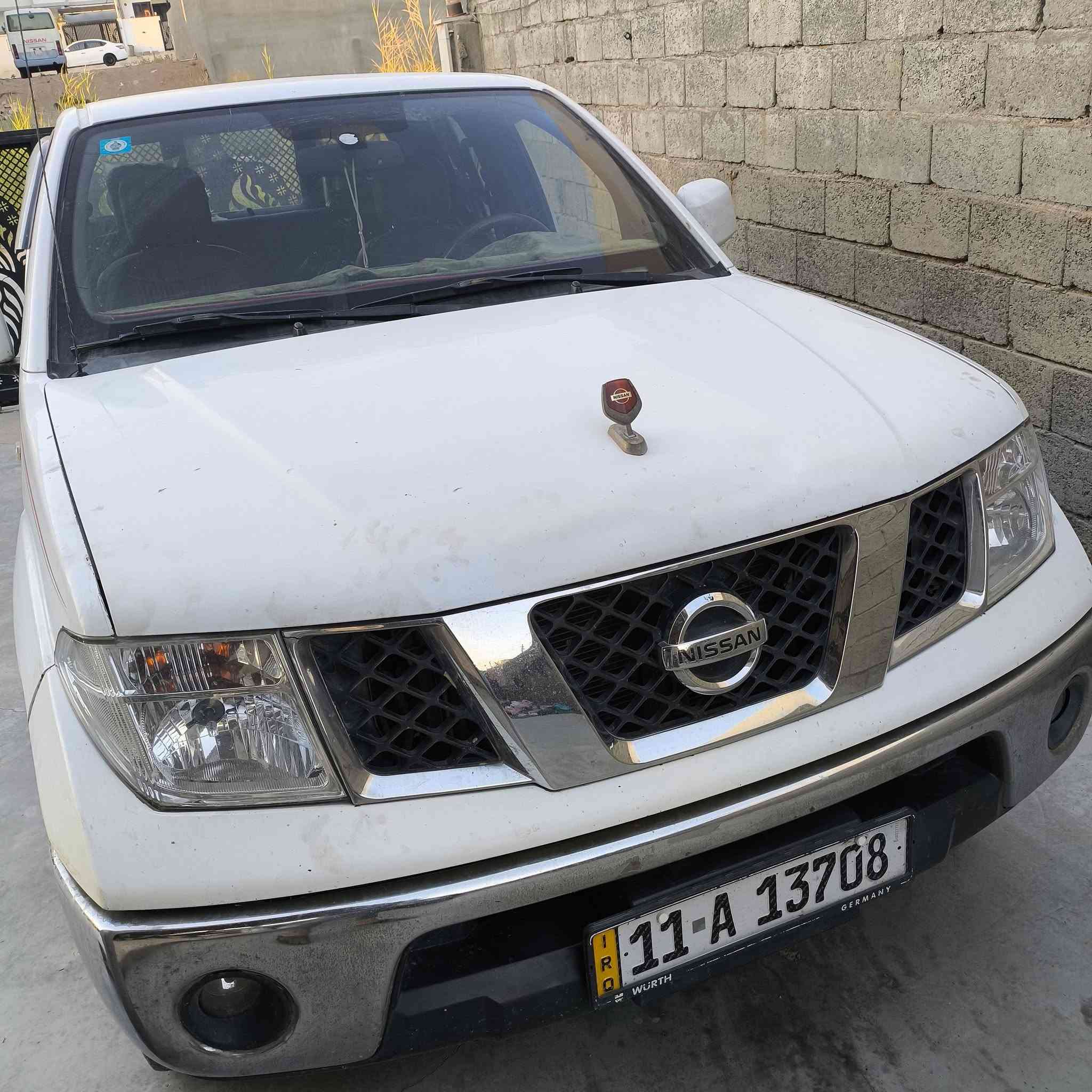 سلام عليكم للبيع نيفاره 2009رقم بغداد انكليزي تحويل ثاني يوم اوتوماتيك سياره بانزين +منضومه غاز   كفاله سياره جديده مكينه لا تبخير ولا تنقص مضبوطة جاهزه من كلشي تخم تاير تبريد ثلج حداده جديد مكان السياره كركوك رقم صاحب السياره ***********
