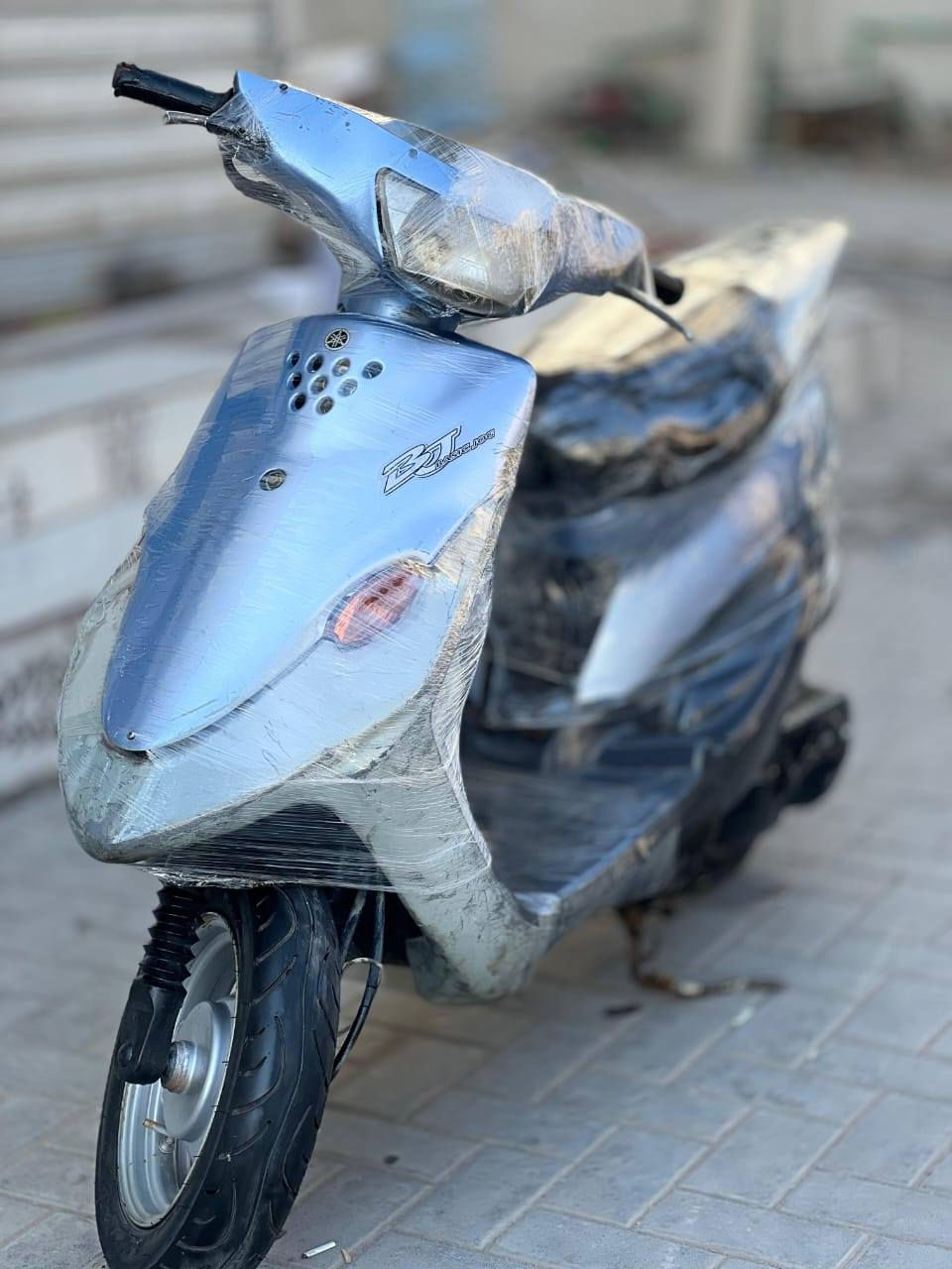 سلام وعليكم دراجه 9زروف للبيع دراجه كفاله كله بلاديه تجي وتفحص ما مفتوحه بلاديه(سعر290)وبيه مجال  عنوان بصره شارع القاد امن لداخلي اي ستفسار واساب ***********
