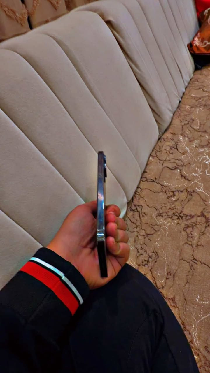 ايفون 12 برو ماكس 
دبل سيم  
ذاكره 256
جهاز جديد لوك شخط مابي 
جهاز وتر بروف 
بطاريه 95
جهاز ماتلكي بنضافتو 
مكاني سايدين ال 95 🏡 
📞  *********** 
السعر 490 وبي مجال  💸
