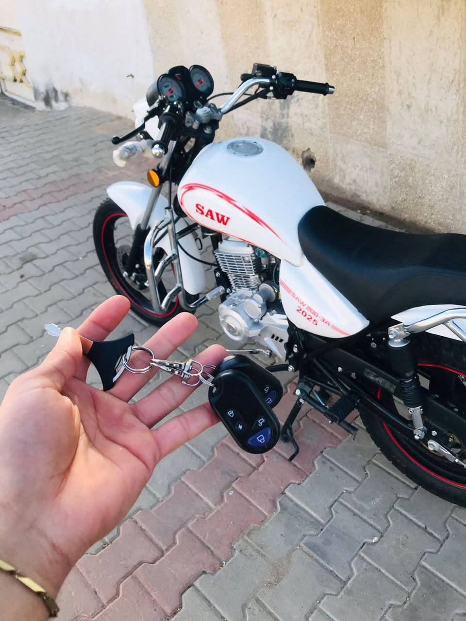 سلام عليكم ساو ناصي للبيع مديل 2025 ماطور زيرو ماشي شي قليل مابي اي نقص
بصمات (2) السعر 1550 مليون و550 بي مجال شي بسيط للاستفسار ***********
